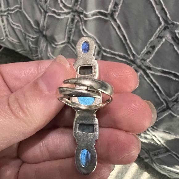 Gorgeous Sterling silver laboradorite crawler ring - Picture 3 of 4